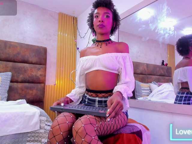AnnieSanz live cam on BongaCams