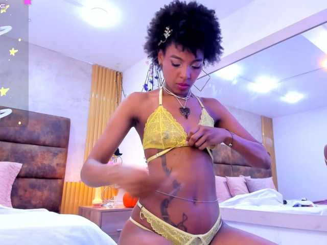 AnnieSanz live cam on BongaCams