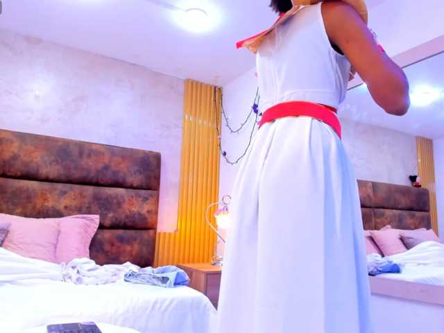 AnnieSanz live cam on BongaCams