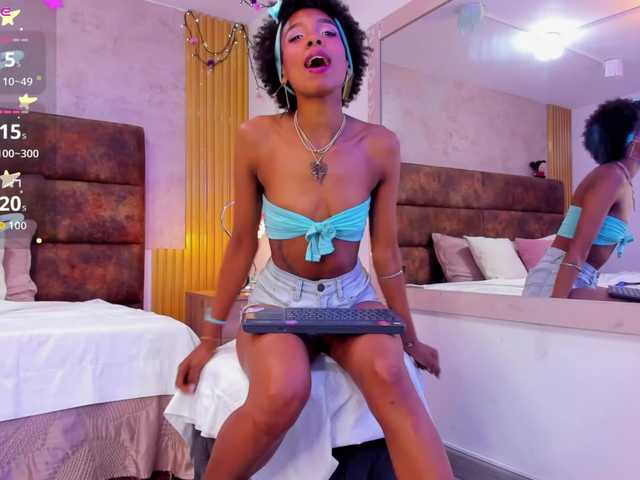 AnnieSanz live cam on BongaCams