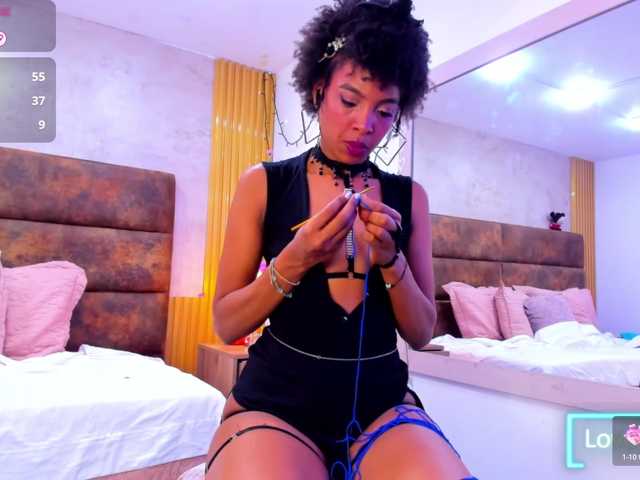 AnnieSanz live cam on BongaCams