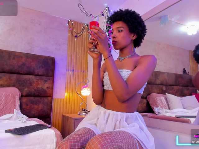 AnnieSanz live cam on BongaCams