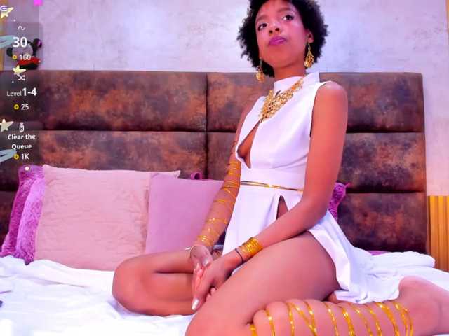 AnnieSanz live cam on BongaCams