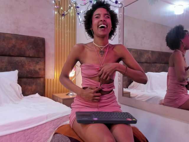 AnnieSanz live cam on BongaCams