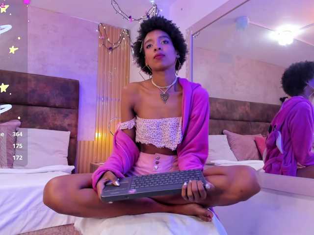 AnnieSanz live webcam show