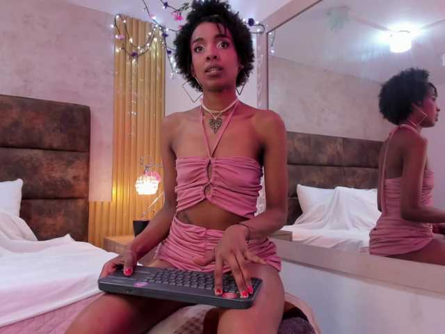 AnnieSanz live cam on BongaCams