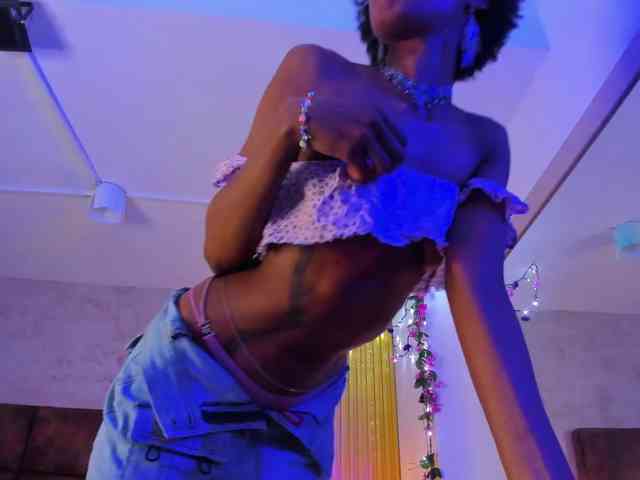AnnieSanz webcam