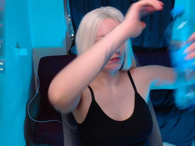 CherryNight666 live cam on BongaCams
