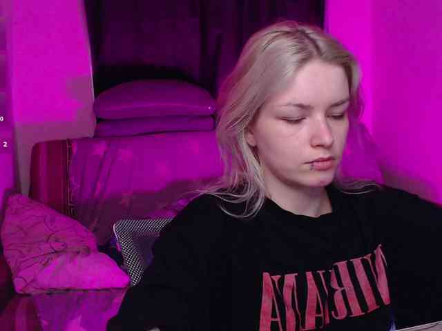 CherryNight666 webcam