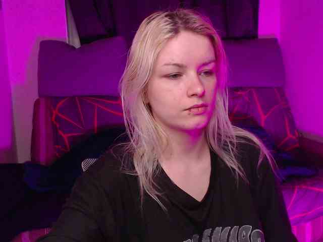 CherryNight666 webcam
