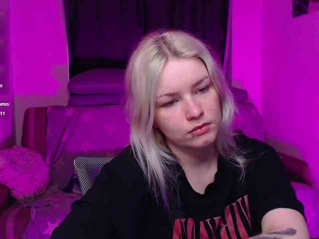 CherryNight666 webcam