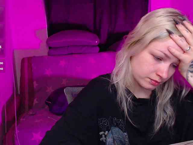CherryNight666 webcam