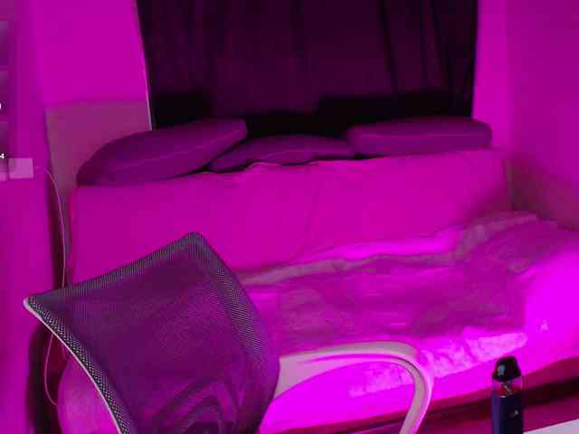 CherryNight666 webcam