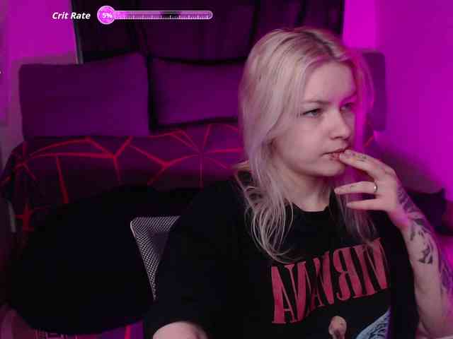 CherryNight666 webcam