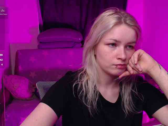 CherryNight666 webcam