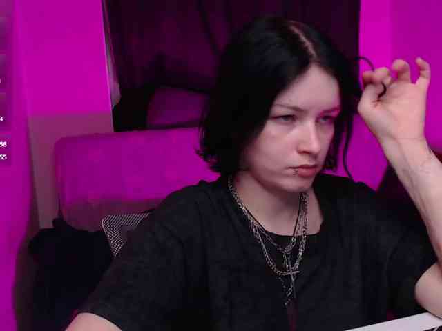 CherryNight666 webcam