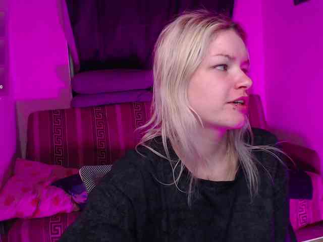 CherryNight666 webcam