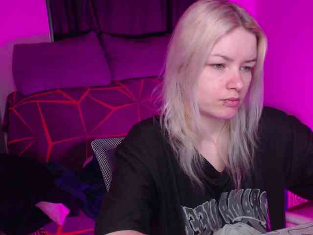 CherryNight666 webcam