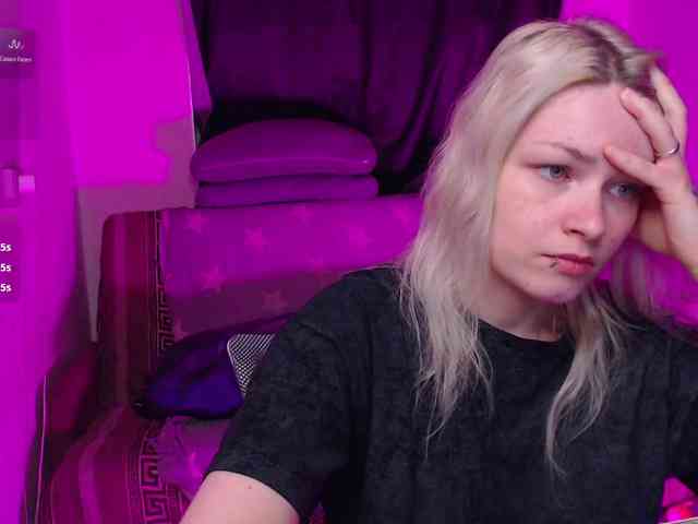 CherryNight666 webcam