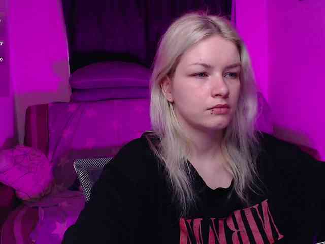 CherryNight666 webcam