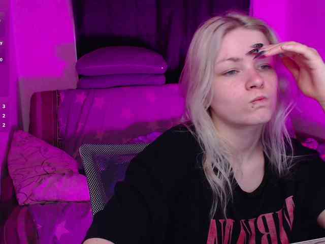 CherryNight666 webcam