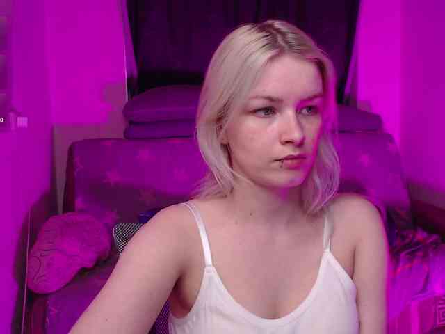 CherryNight666 webcam