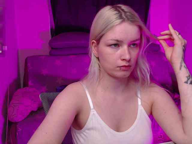 CherryNight666 webcam