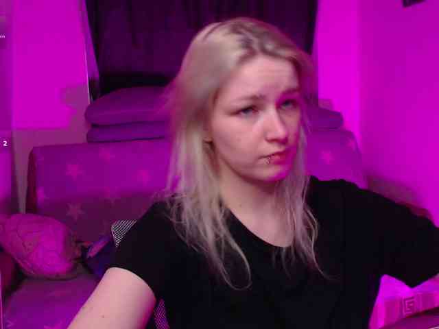 CherryNight666 webcam