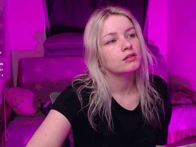 CherryNight666 webcam