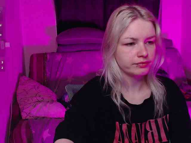 CherryNight666 webcam