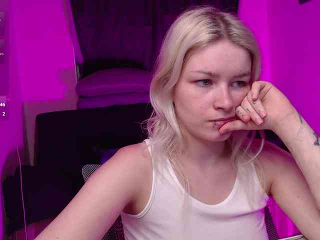 CherryNight666 webcam