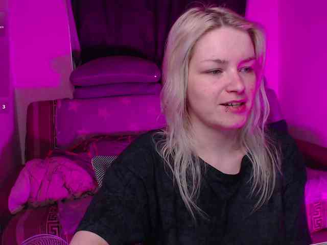 CherryNight666 webcam