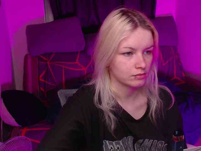 CherryNight666 webcam