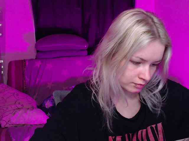 CherryNight666 webcam