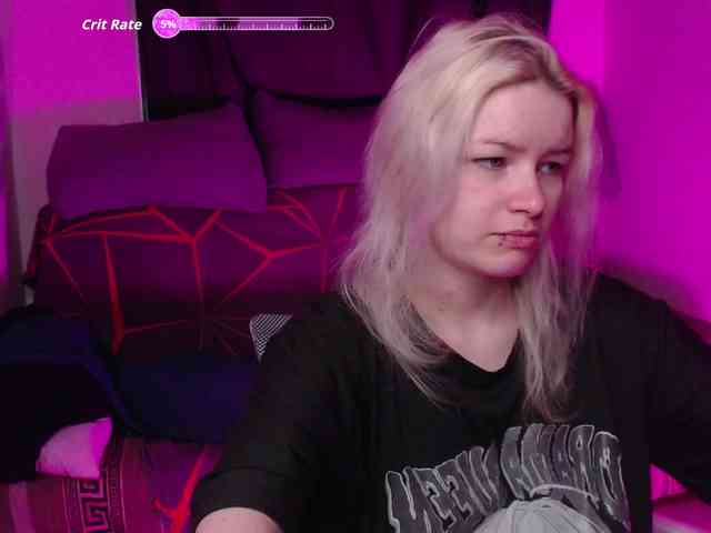 CherryNight666 webcam