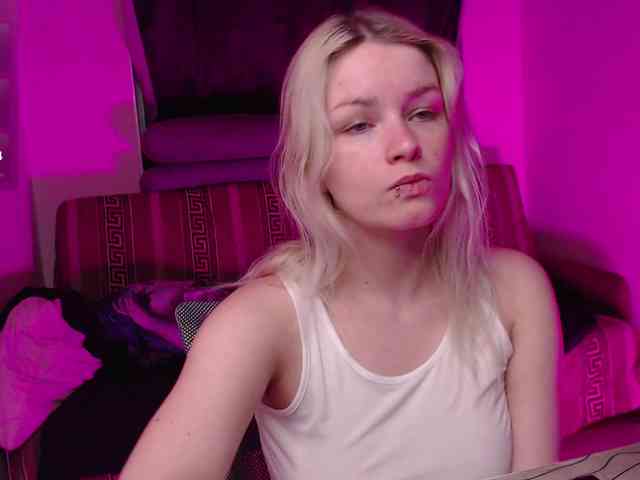 CherryNight666 Live Webcam on BongaCams