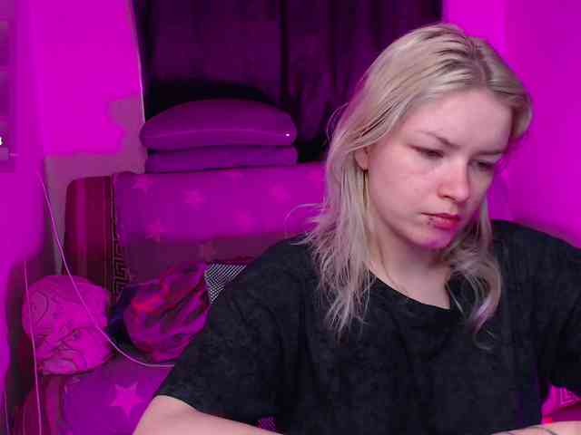 CherryNight666 webcam