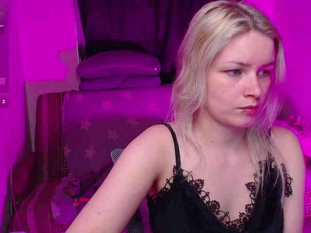 CherryNight666 webcam