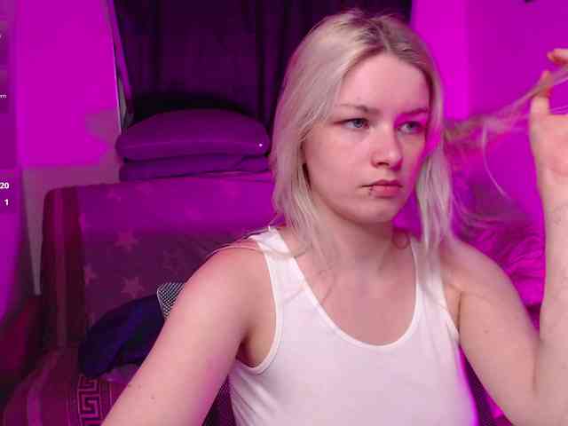 CherryNight666 webcam