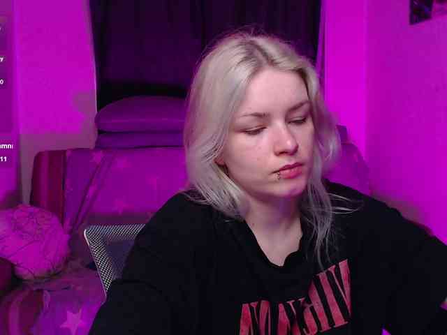 CherryNight666 webcam