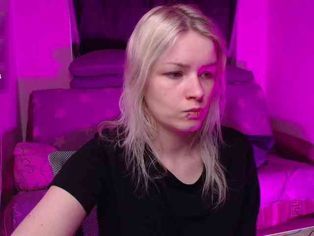CherryNight666 webcam