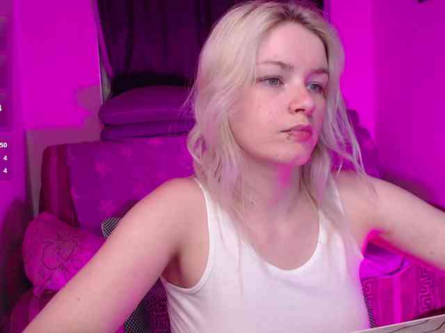 CherryNight666 webcam