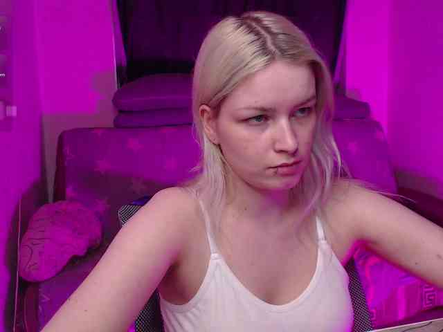 CherryNight666 webcam