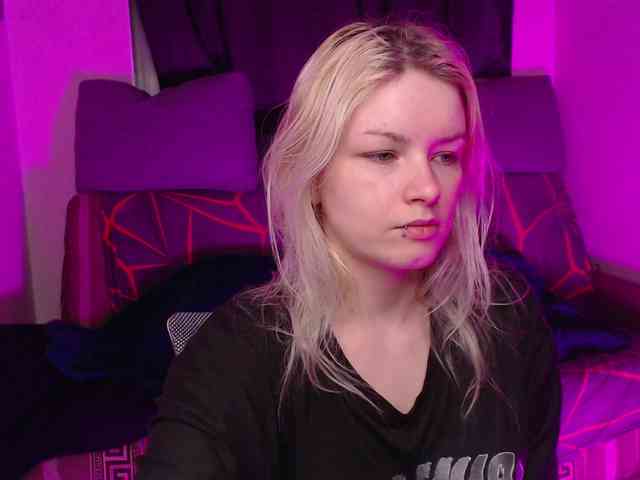 CherryNight666 webcam