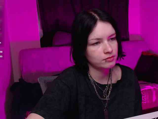 CherryNight666 webcam