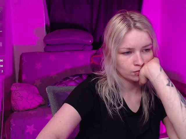 CherryNight666 webcam