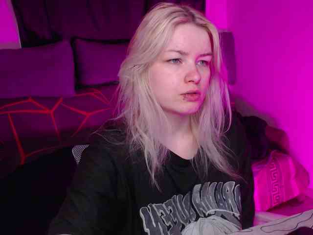 CherryNight666 webcam