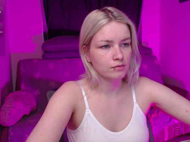 CherryNight666 webcam
