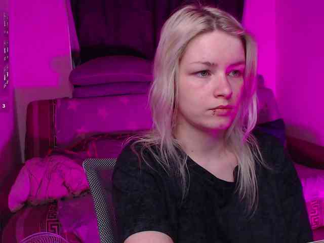 CherryNight666 webcam