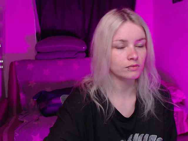 CherryNight666 webcam